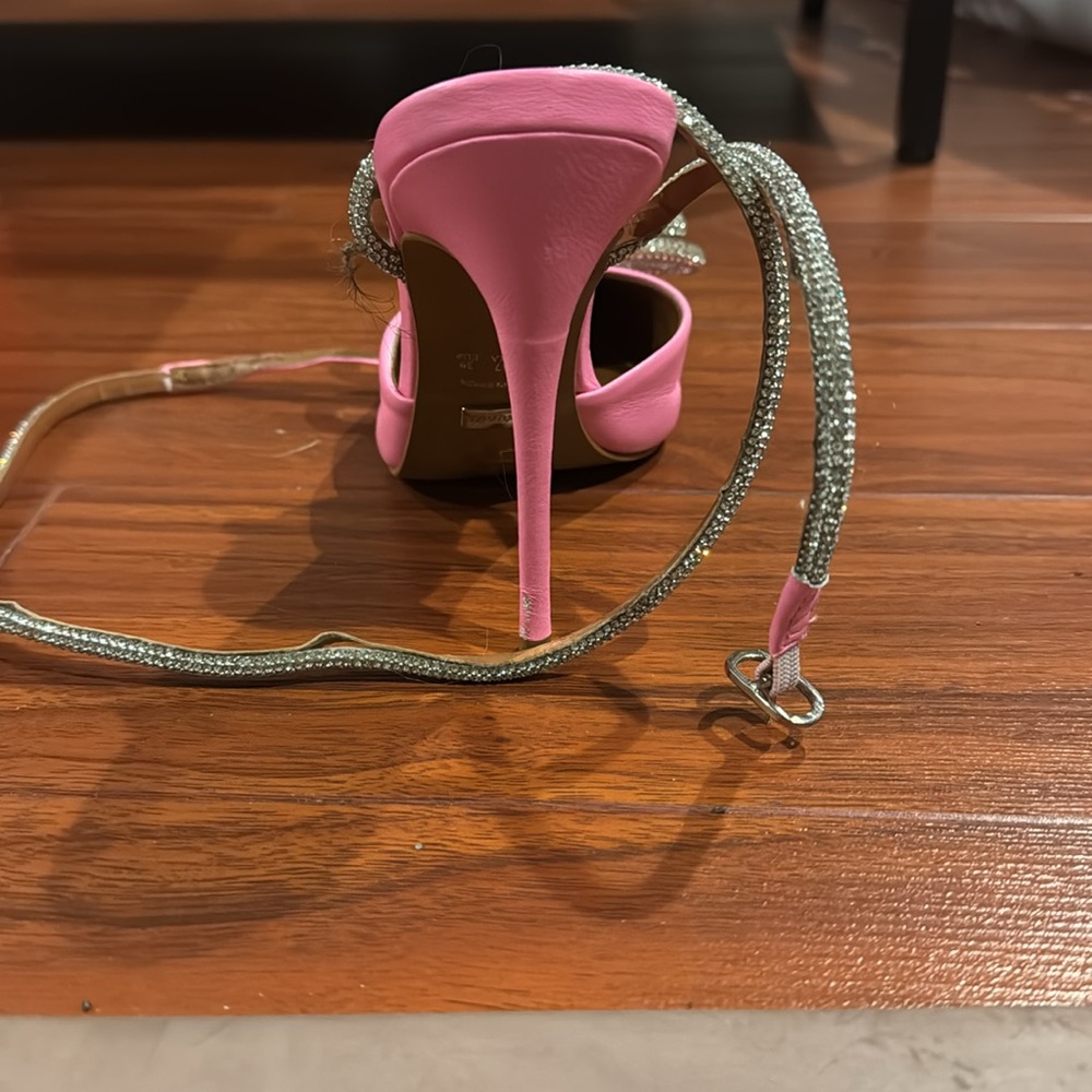 Pink heels - Picture 3 of 5